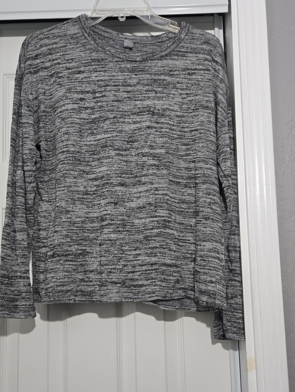 Old Navy Gray Marled Long Sleeve Tee Top